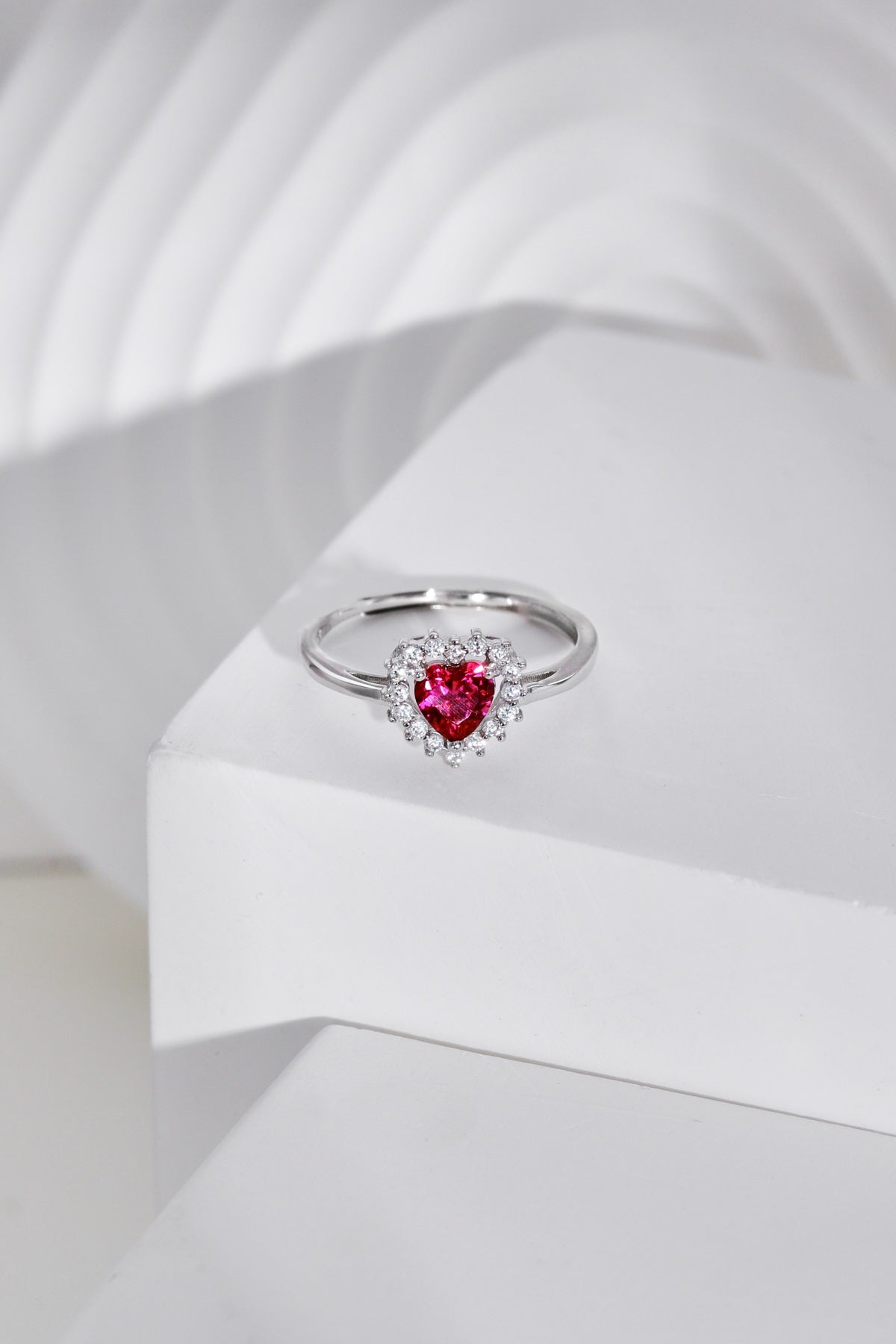Anillo Ajustable ZOELLA Rojo